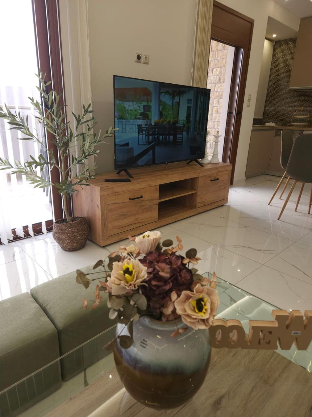 Agora Luxury Villa I Loutráki Extérieur photo